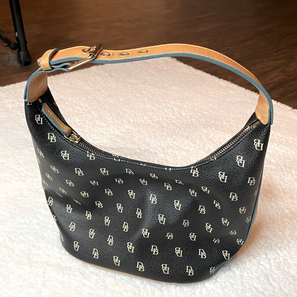 Dooney & Burke Shoulder Bag